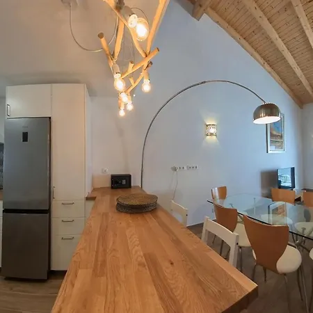 بيت للعطل Retreat